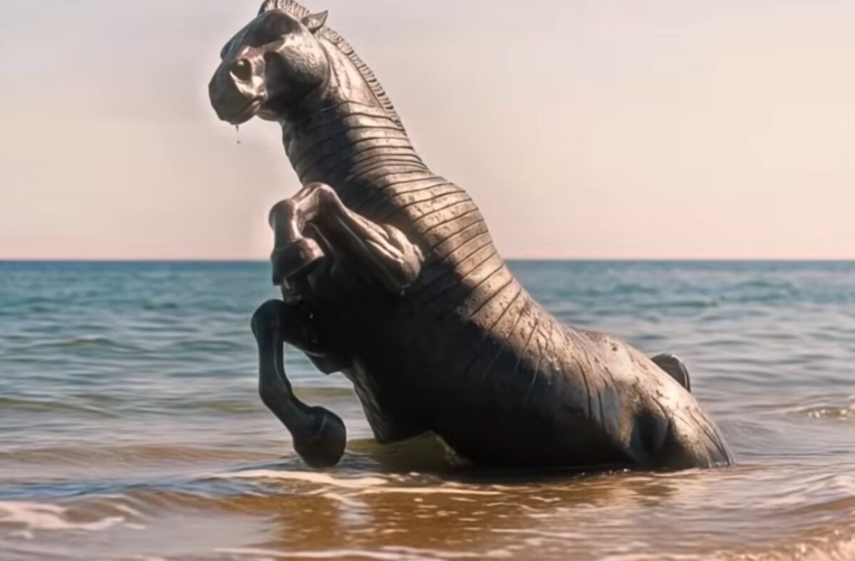 Εικόνα από το teaser της πολυαναμενόμενης ταινίας