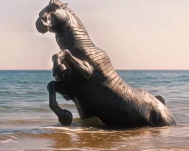 Εικόνα από το teaser της πολυαναμενόμενης ταινίας