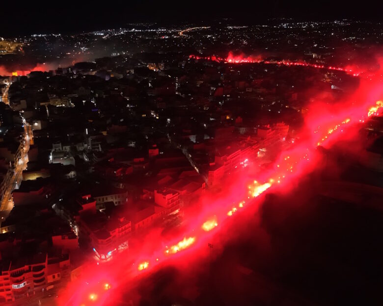 Ο ΟΦΗ γιορτάζει έναν αιώνα ζωής – Η νύχτα έγινε ημέρα στο Ηράκλειο από το pyro show των οπαδών