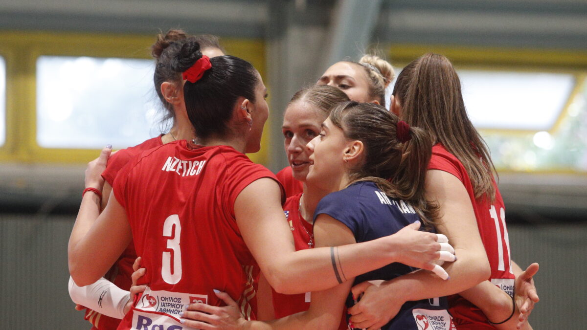 Οι παίκτριες του Ολυμπιακού στο βόλεϊ (ΣΩΤΗΡΗΣ ΔΗΜΗΤΡΟΠΟΥΛΟΣ