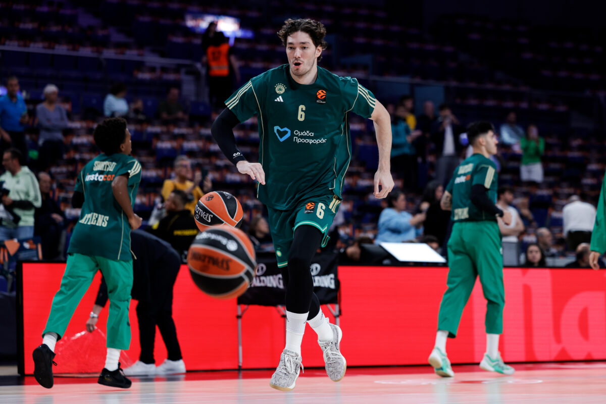 Ο Οσμάν σε προθέρμανση του Παναθηναϊκού (EUROKINISSI)