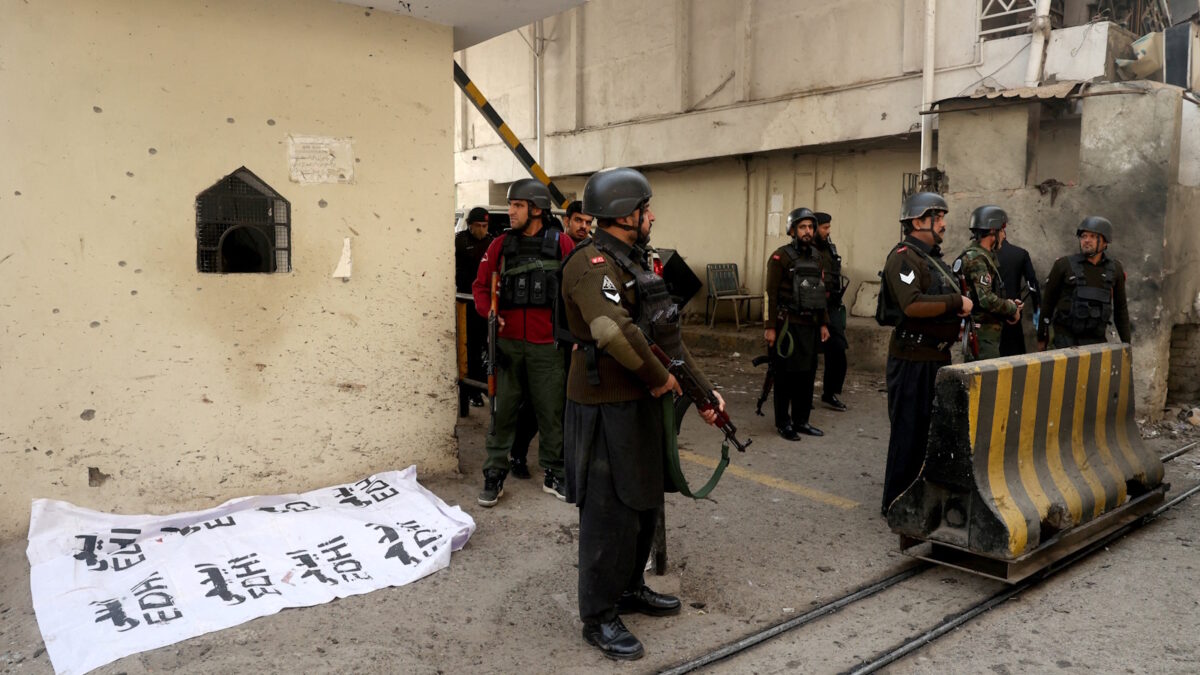 Δυνάμεις ασφαλείας του Πακιστάν σε επιφυλακή