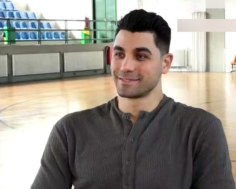 Παναγιώτης Βασιλάκος: «Όταν ήμουν στο Bachelor, έβγαιναν παρουσιαστές και έλεγαν ότι ο πατέρας μου είναι ηθοποιός»