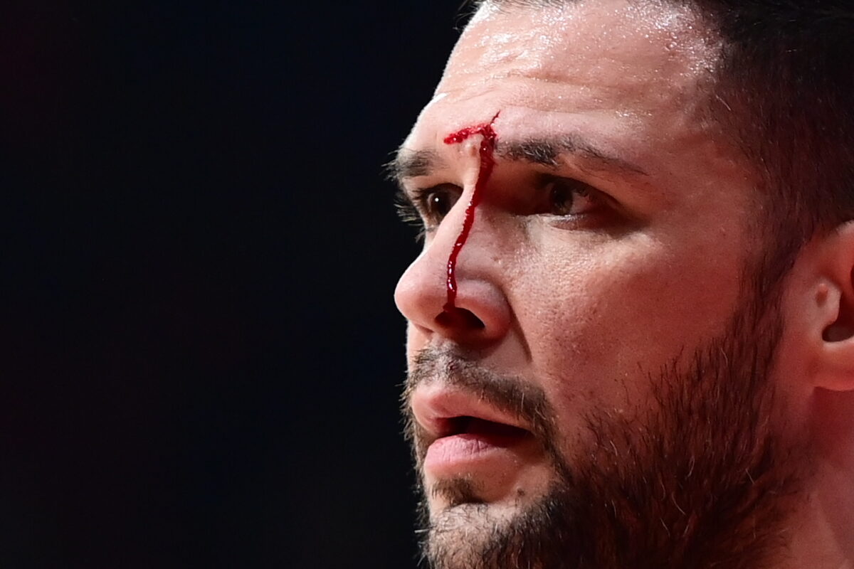 Ο Παπανικολάου με αίματα με πρόσωπο (ΓΙΩΡΓΟΣ ΜΑΤΘΑΙΟΣ