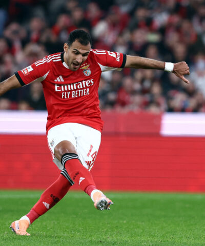 Ο Βαγγέλης Παυλίδης σκοράρει για την Μπενφίκα