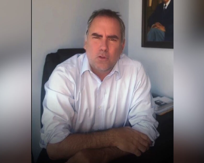 Περού: Ένοπλοι πυροβόλησαν το αυτοκίνητο του υποψηφίου της δεξιάς στις προεδρικές εκλογές Ραφαέλ Μπελαούντε