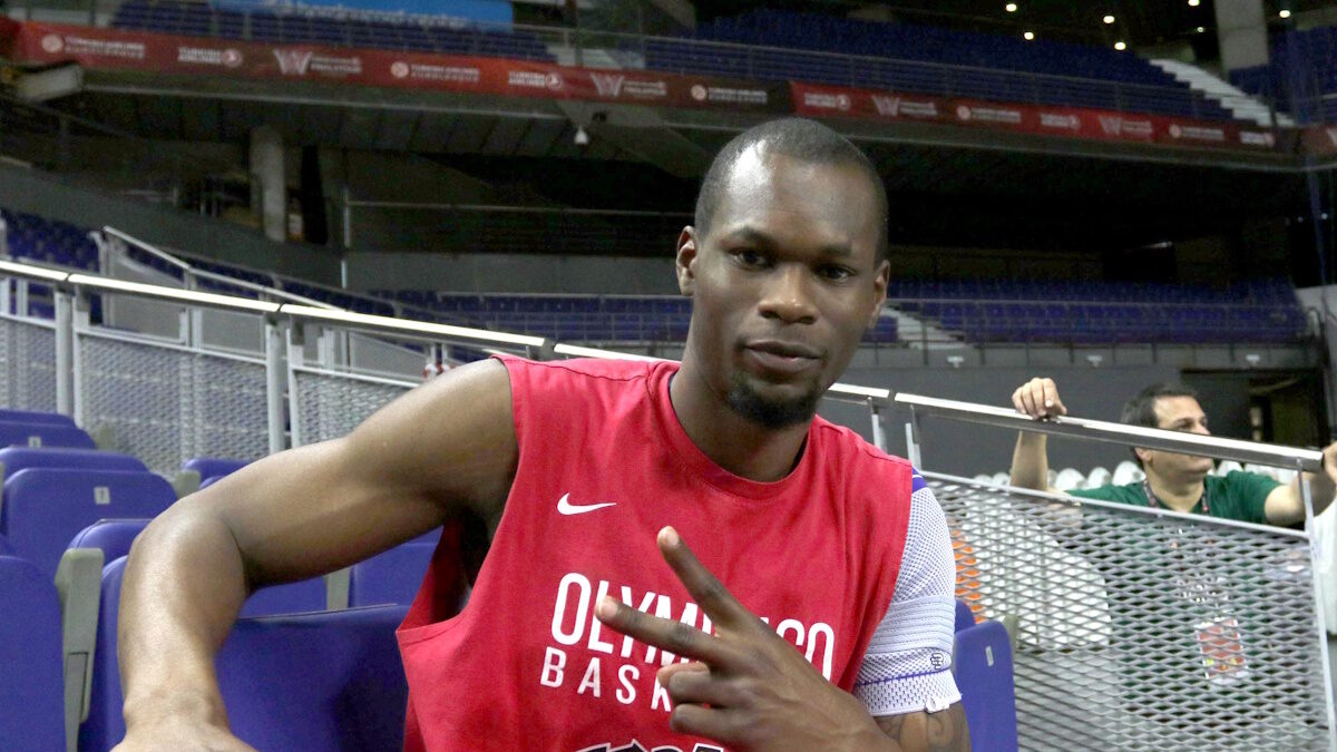 Ο Πέτγουεϊ με τη φόρμα του Ολυμπιακού