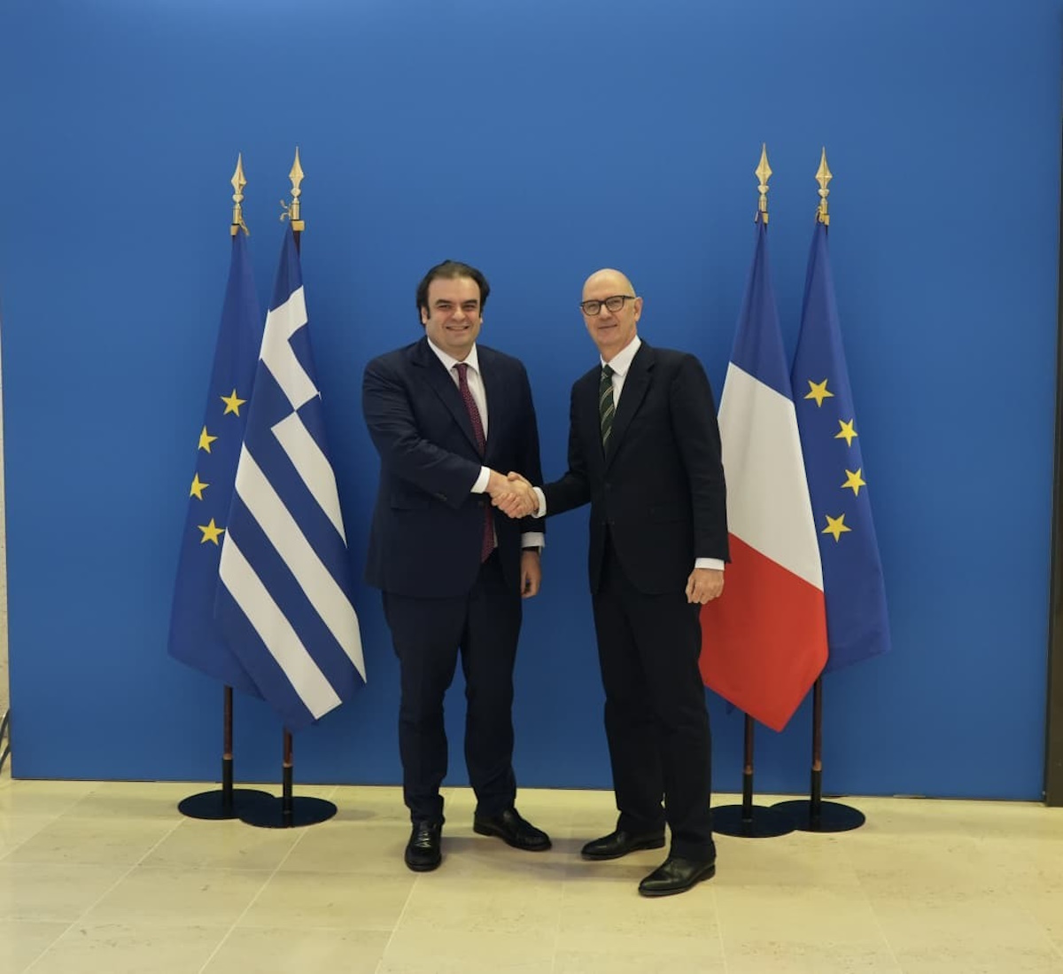 O Κυριάκος Πιερρακάκης με τον Ρόλαντ Λεσκύρ