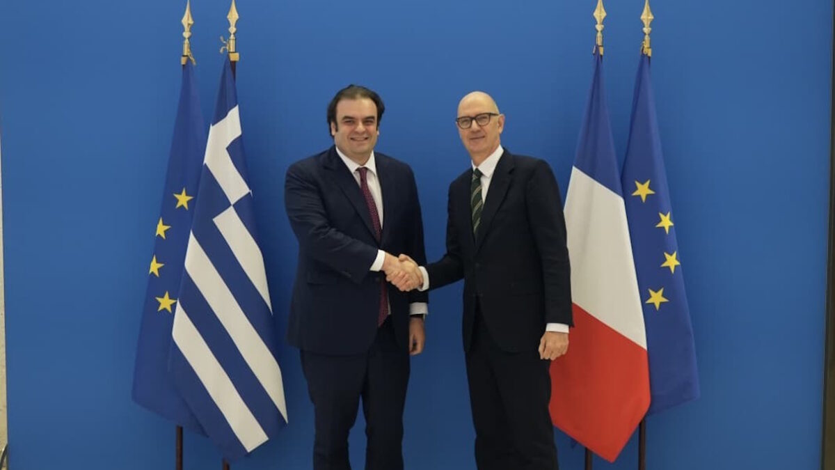 Ο Κυριάκος Πιερρακάκης και ο Roland Lescure