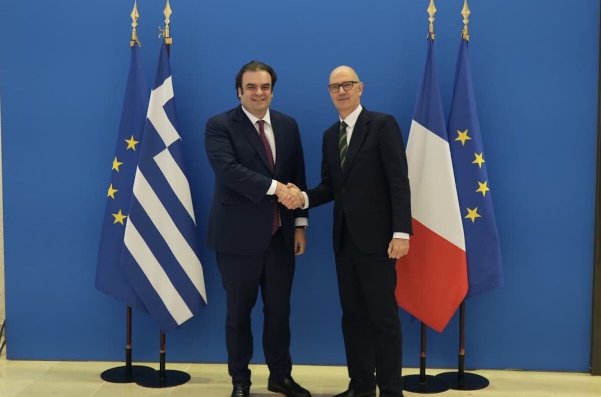 Ο Κυριάκος Πιερρακάκης και ο Roland Lescure