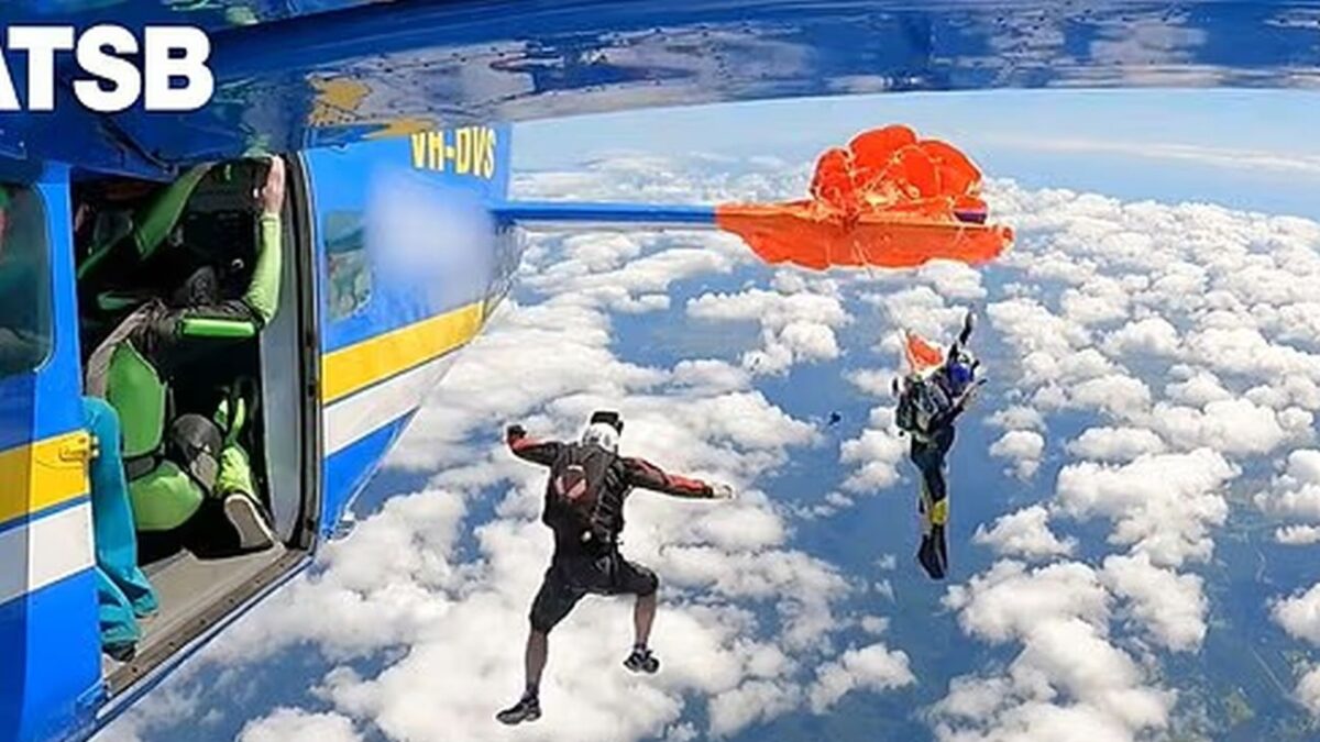 Αλεξίπτωτο πιάστηκε στην ουρά αεροπλάνου,