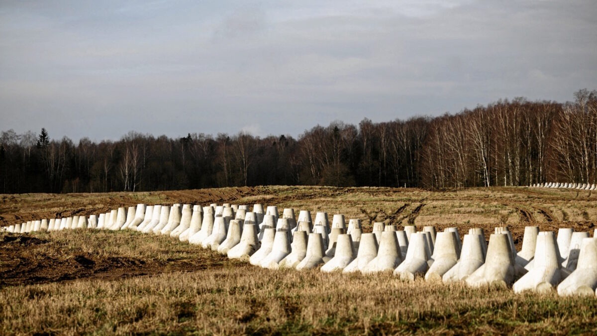 Η Πολωνία εξοπλίστηκε με νάρκες κατά προσωπικού για να τις αναπτύξει κατά μήκος των ανατολικών συνόρων της