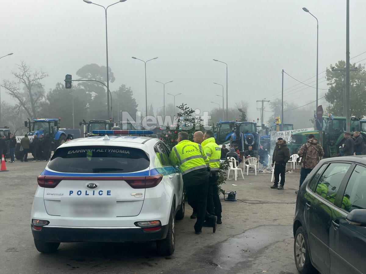 Το μπλόκο των αγροτών στα Πράσινα Φανάρια