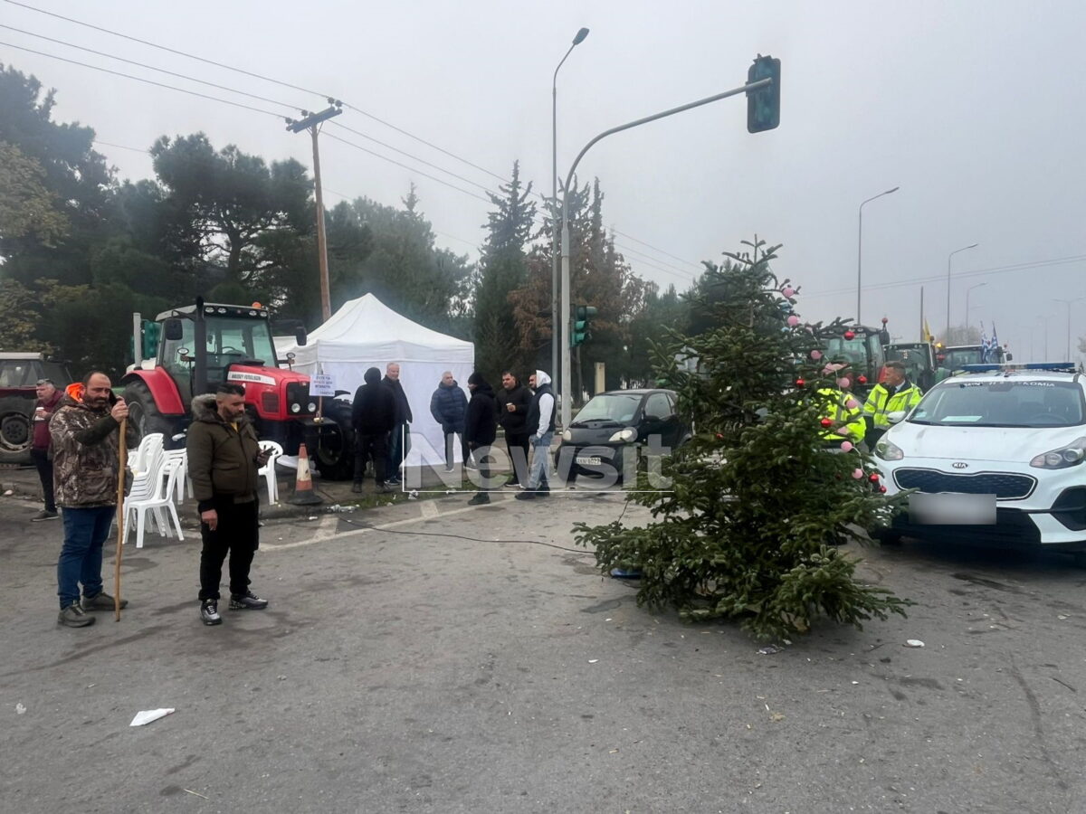 Αγρότες στο μπλόκο των Πράσινων Φαναριών 
