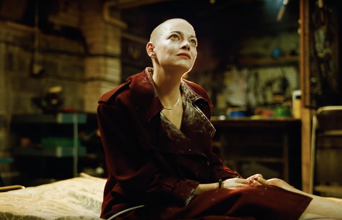 Έμμα Στόουν στην Bugonia