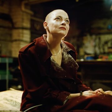 Έμμα Στόουν στην Bugonia