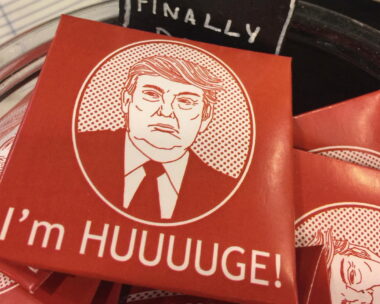 Προφυλακτικά με την εικόνα του Τραμπ