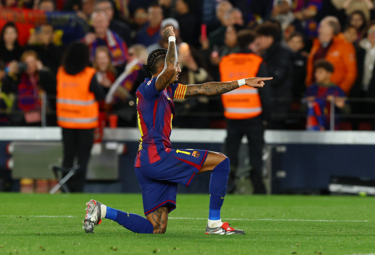 Ο Ραφίνια πανηγυρίζει κόντρα στην Οσασούνα