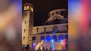 Γαλάτσι: «Διασκέδαζαν όμορφα, δεν ενόχλησαν κανέναν», λέει ο πάτερ Θεοδόσιος για το rave πάρτι μπροστά στην εκκλησία