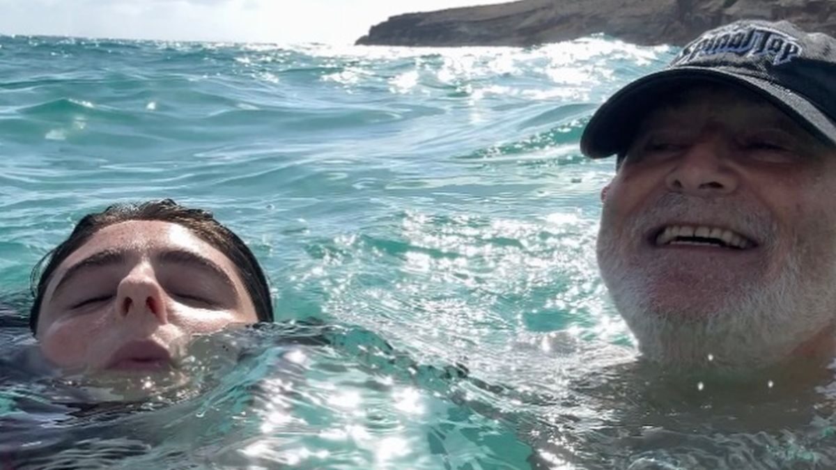 Η Ρόμι Ράινερ με τον πατέρα της Ρομπ Ράινερ