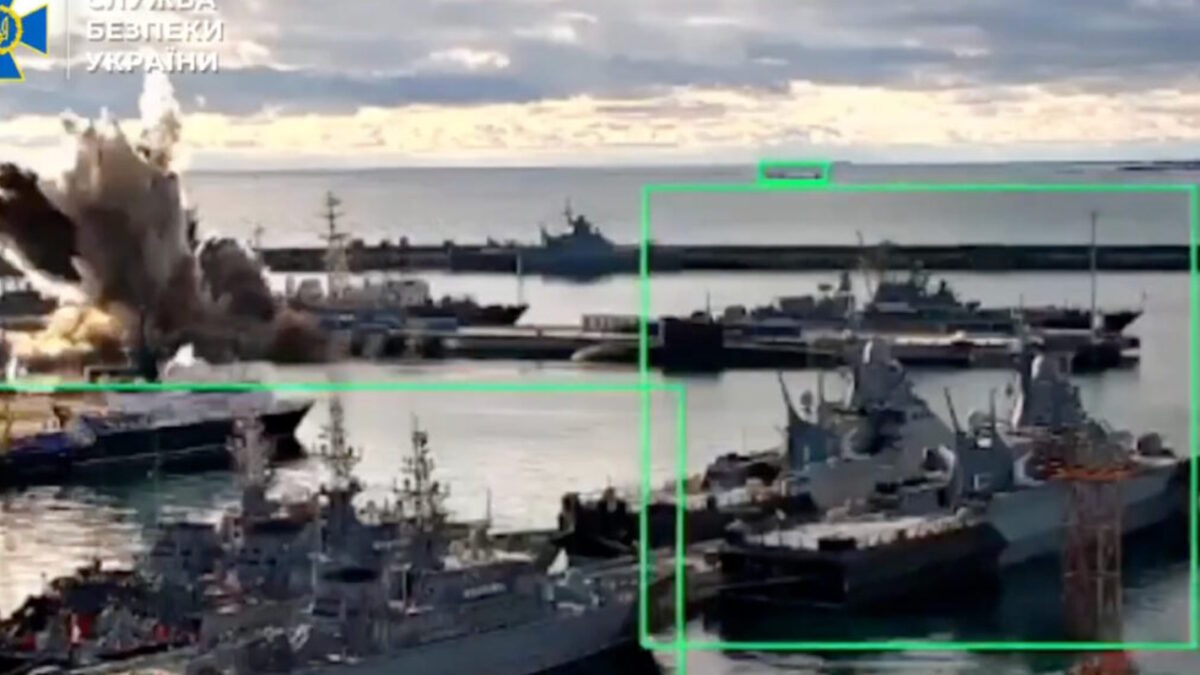 Η στιγμή του ουκρανικού πλήγματος στο ρωσικό υποβρύχιο