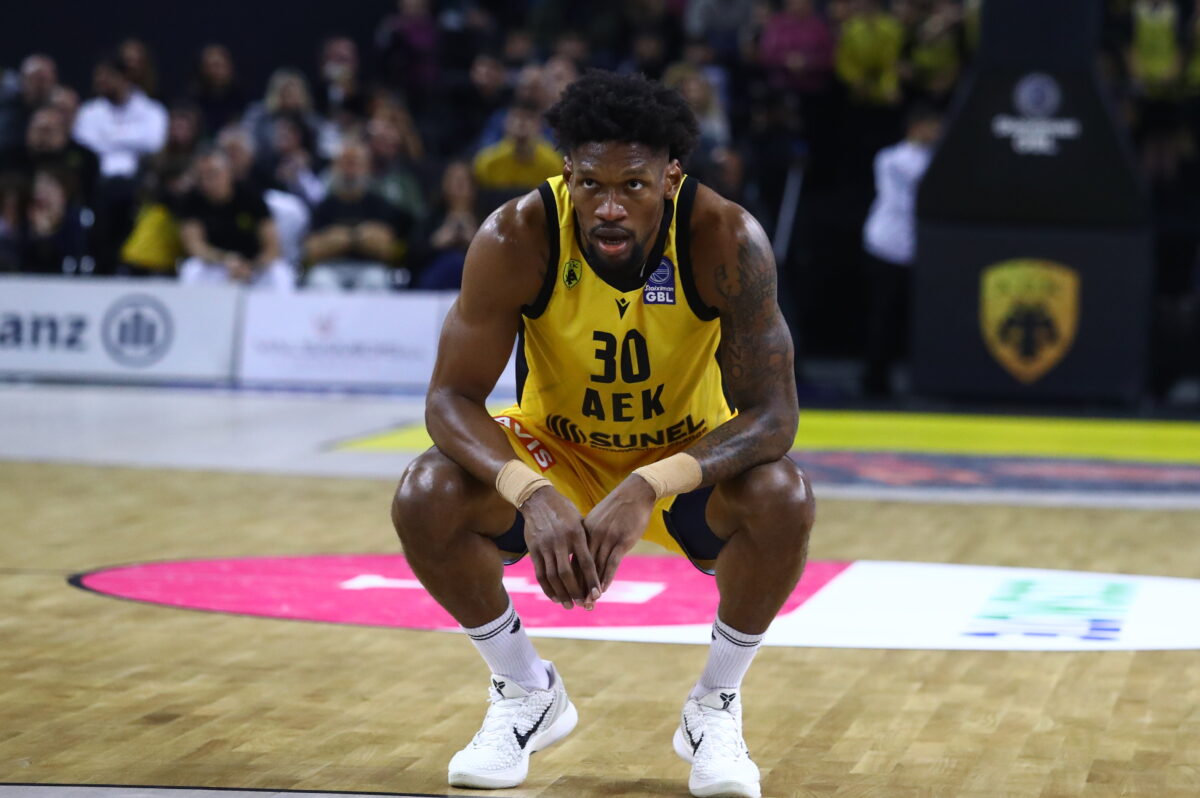 Ο Κρις Σίλβα σε αγώνα της ΑΕΚ (ΜΑΡΚΟΣ ΧΟΥΖΟΥΡΗΣ