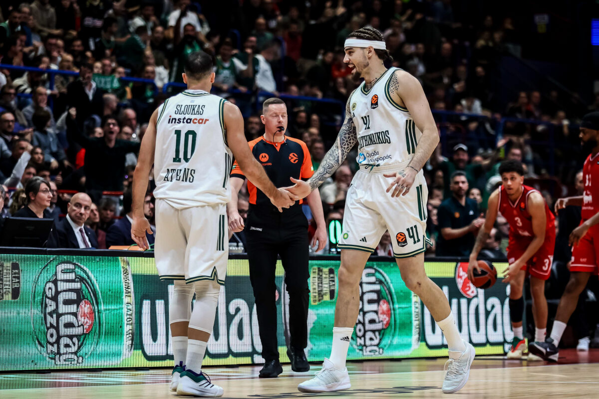 Ο Σλούκας κόντρα στην Αρμάνι