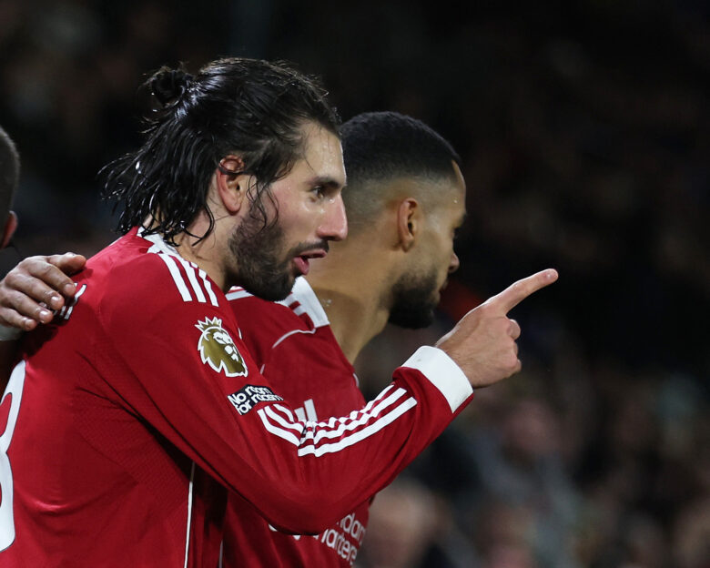 Λιντς – Λίβερπουλ 3-3: «Λιποθύμησε» η ομάδα του Σλοτ και έχασε την εκτός έδρας νίκη στο 90+6′