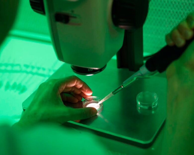 Ποιο το μέλλον των 18 παιδιών που γεννήθηκαν από το σπέρμα του δότη με μετάλλαξη που προκαλεί καρκίνο