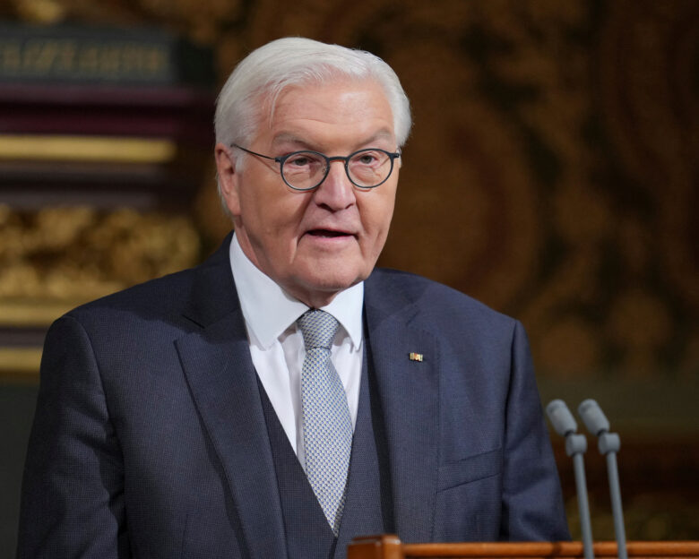 Βρετανία: Ο Γερμανός πρόεδρος καλεί τους Βρετανούς να κλείσουν το κεφάλαιο του Brexit – «Don’t look back in anger», είπε, παραπέμποντας στους Oasis