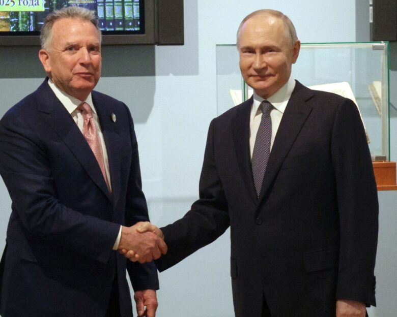 Πούτιν και Γουίτκοφ βάζουν στο «τραπέζι» την ειρήνη στην Ουκρανία: Τα «ανταλλάγματα» και ο φόβος στην Ευρώπη