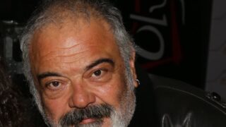 Ο Στηβ Ντούζος