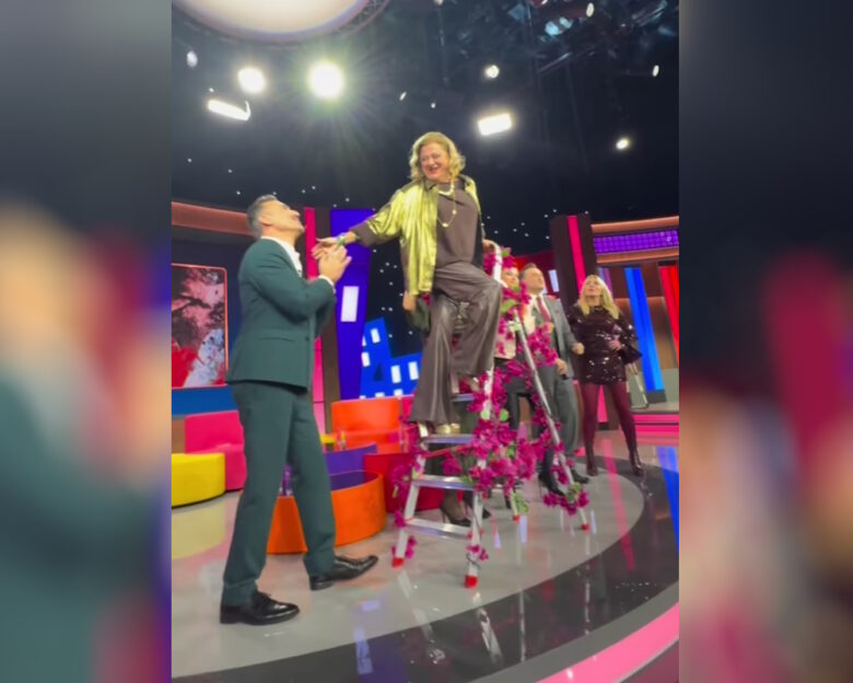 Στο Παρά Πέντε – 20 χρόνια μετά: Συγκίνηση στο επετειακό επεισόδιο – Τα highlights και η αναφορά στην Ειρήνη Κουμαριανού