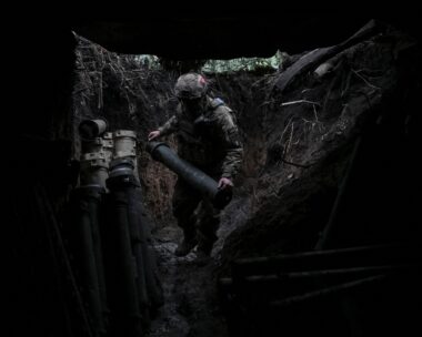 στρατιώτης