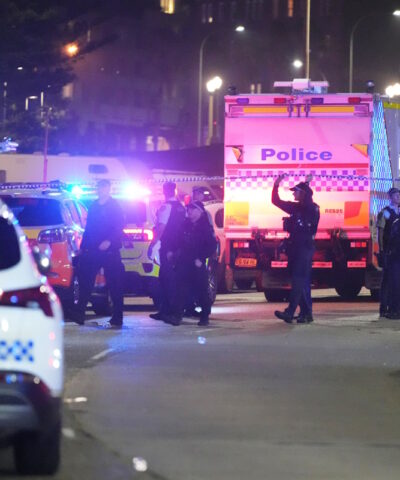 Η αστυνομία αποκλείει μια περιοχή στην παραλία Bondi μετά από αναφορά για πυροβολισμούς στο Σίδνεϊ