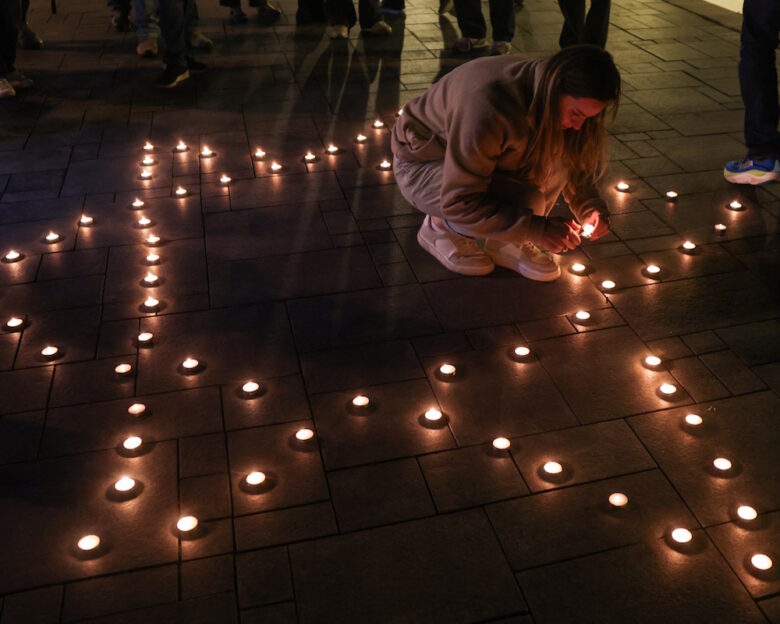 Σίδνεϊ: Δέκα λεπτά απόλυτου τρόμου – Στους 16 ο αριθμός των νεκρών μετά το αιματοκύλισμα