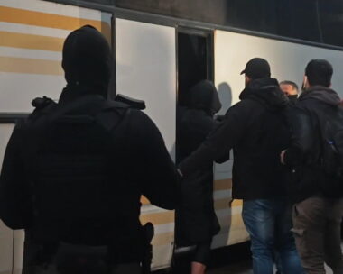 Οι συλληφθέντες έφτασαν στην Ευρωπαϊκή Εισαγγελία