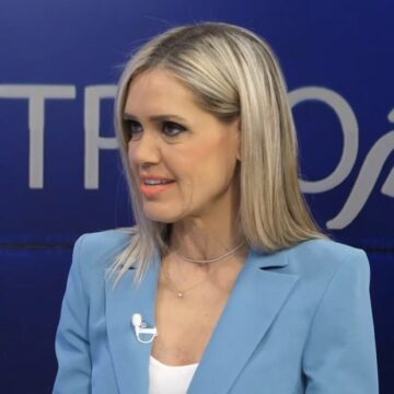 Η Σύνθια Σάπικα