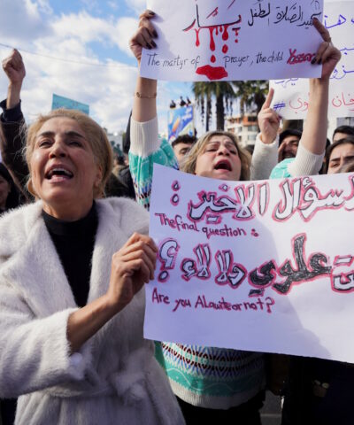 Αλαουίτες διαδηλωτές στη Λαττάκεια