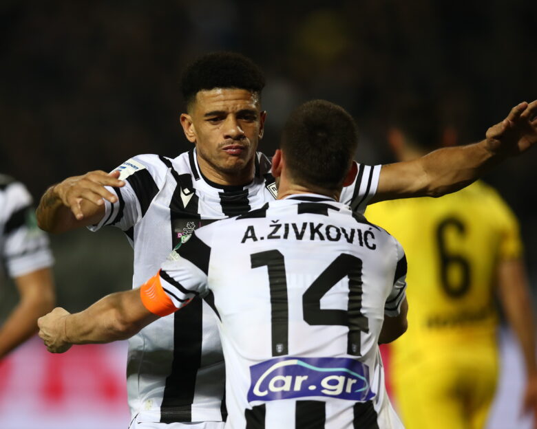 ΠΑΟΚ – Άρης 3-1: «Ασπρόμαυρο» το ντέρμπι της Θεσσαλονίκης με πρωταγωνιστές τους Γιακουμάκη και Ζίβκοβιτς