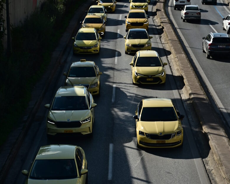 Χωρίς ταξί η Αθήνα μέχρι την Παρασκευή: Παρατείνεται η απεργία