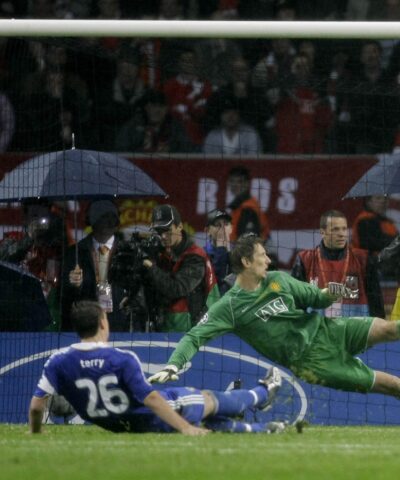 Το χαμένο πέναλτι του Τέρι κόντρα στη Γιουνάιτεντ (AP Photo