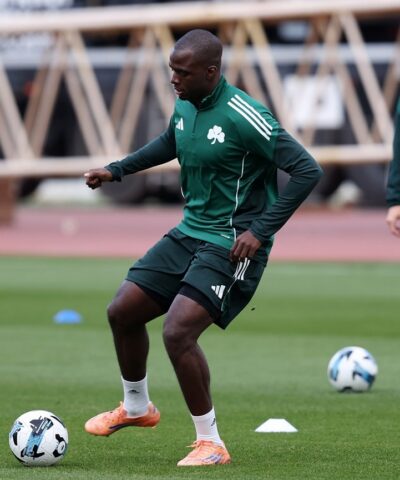 Ο Τετέι στην προπόνηση του Παναθηναϊκού