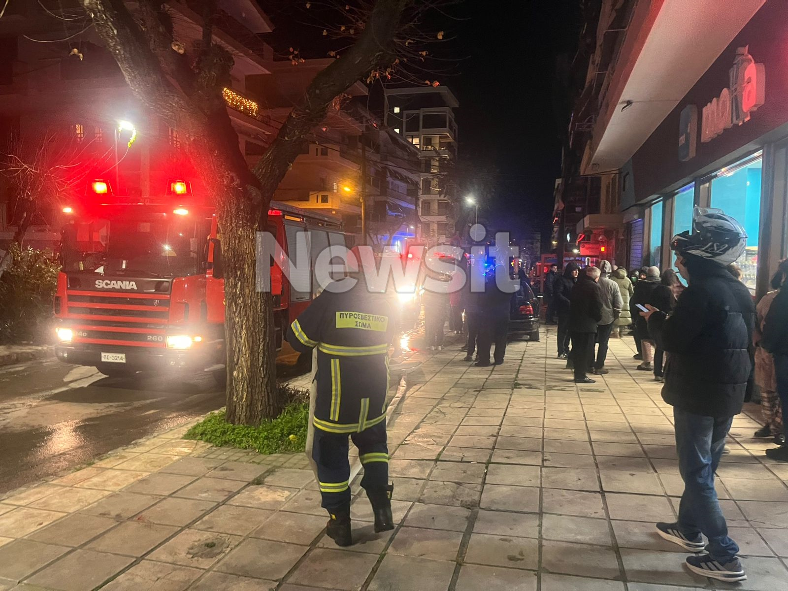 Φωτιά σε πολυκατοικία στην Κάτω Τούμπα Θεσσαλονίκης