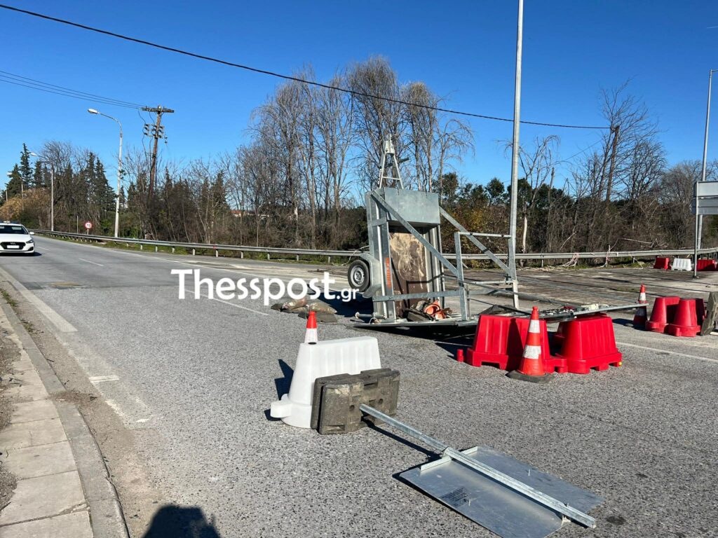 Θυελλώδεις άνεμοι σαρώνουν τη Θεσσαλονίκη