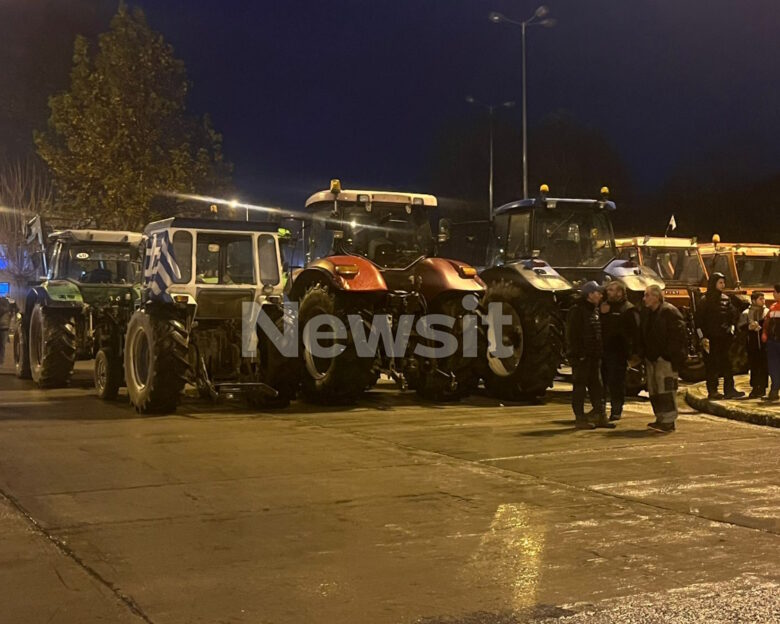 Οι αγρότες έφτασαν στο τελωνείο Προμαχώνα με τα τρακτέρ τους – Δεν σκοπεύουν να στήσουν μπλόκο
