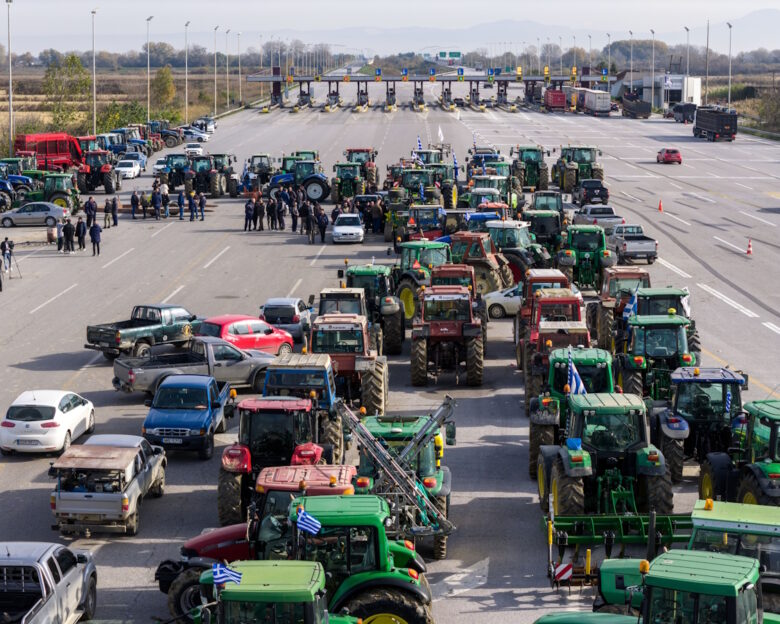ΠΑΣΟΚ: Οι έντιμοι αγρότες είναι θύματα της πολιτικής Μητσοτάκη
