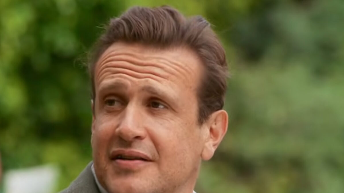 Εικόνα από το τρέιλερ της κωμικής σειράς «Shrinking»