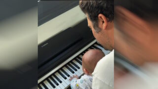 O Kίμων Κουρής με τον γιο του