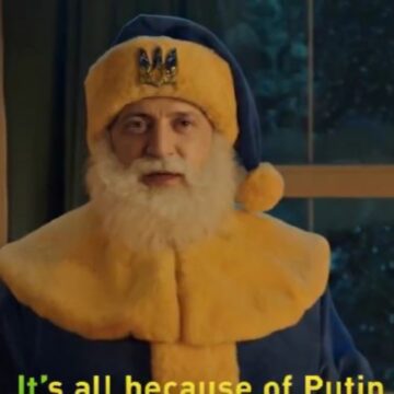 Άνδρας ντυμένος άη Βασίλης